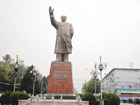 你都知道有哪些有毛主席雕像的城市？