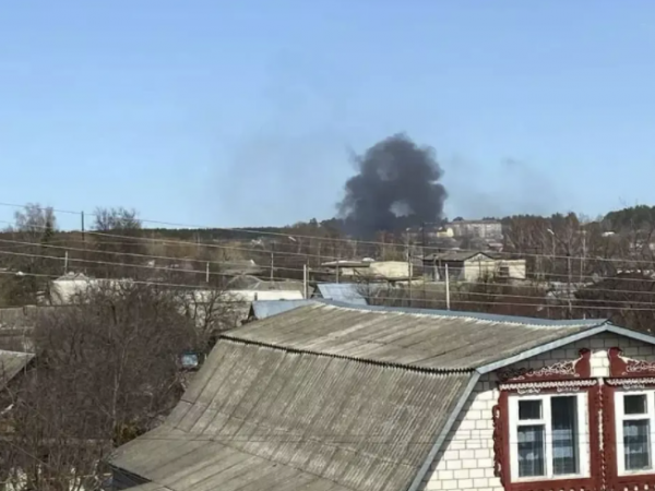 乌克兰不顾俄罗斯的警告，俄方称乌2架武装直升机袭击俄民宅